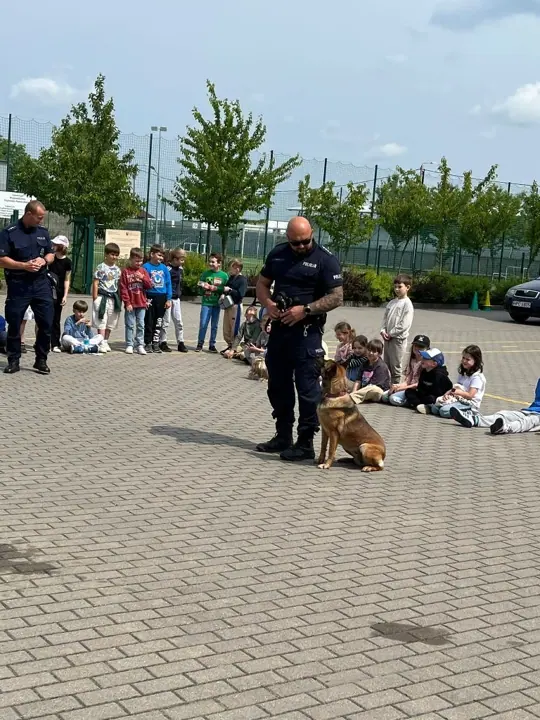 Bezpieczne wakacje – spotkanie z policjantami — zdjęcie 5